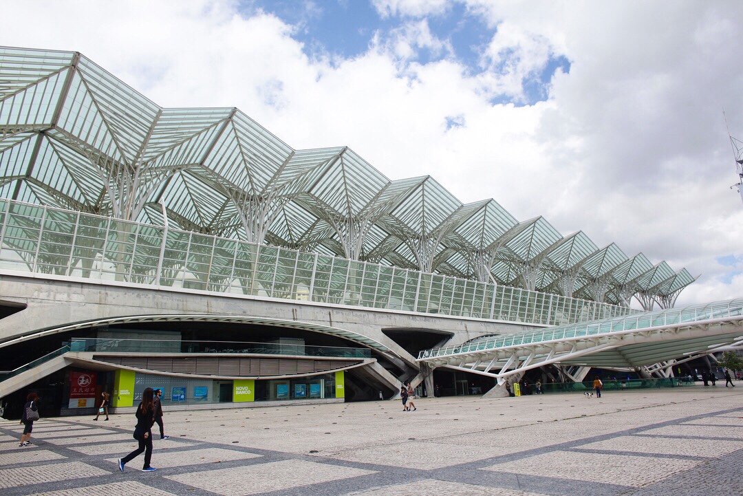 リスボンにあるサンティアゴ カラトラバ設計の オリエンテ駅 が生物の骨格のように美しい Oh My ブログ