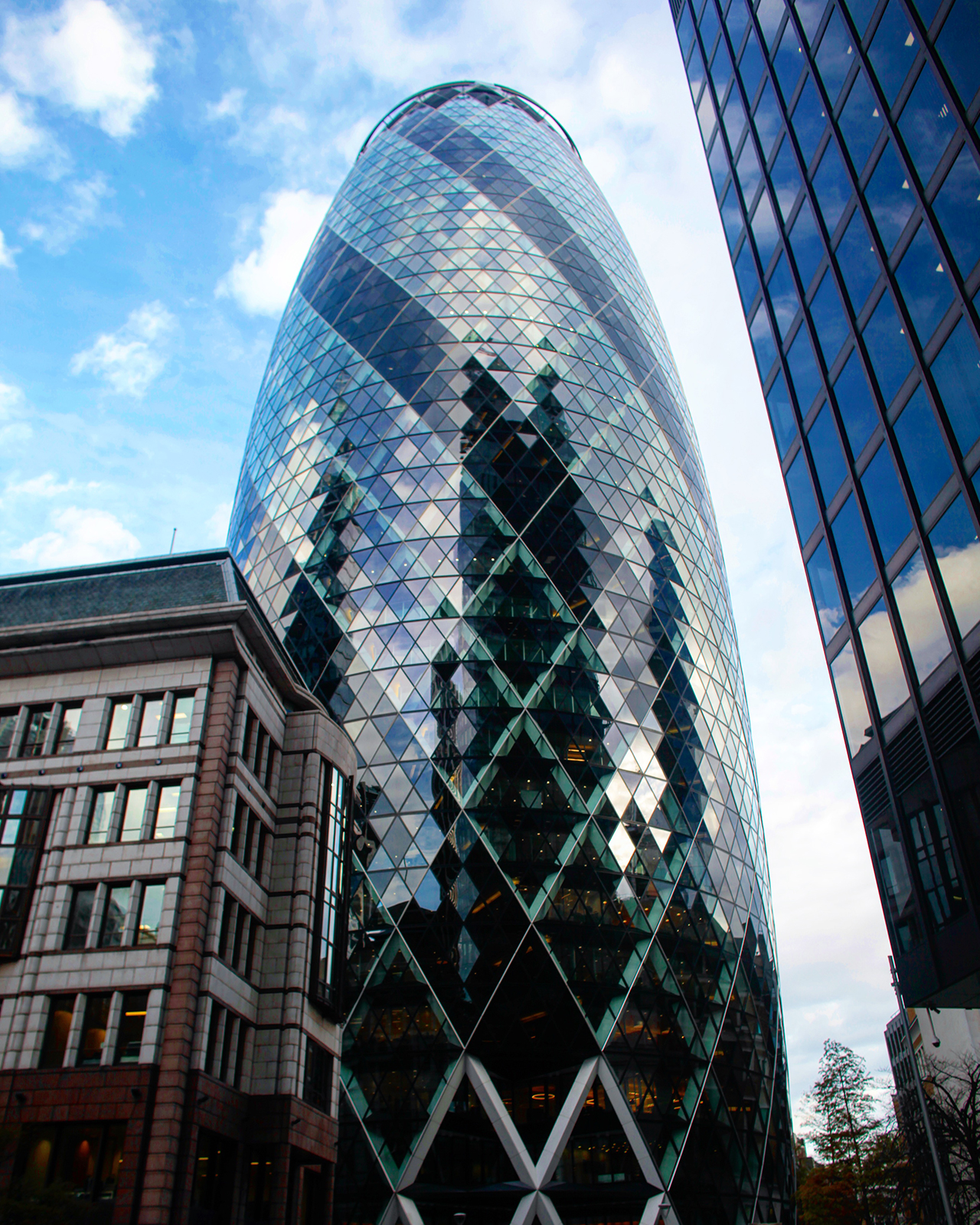 ロンドンのランドマーク的存在のノーマン フォスターなどスター建築家の7つの建築を訪ねる Oh My ブログ
